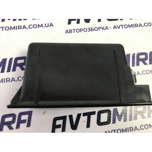 Попільничка VW Passat B6 2005-2010 3C0863077